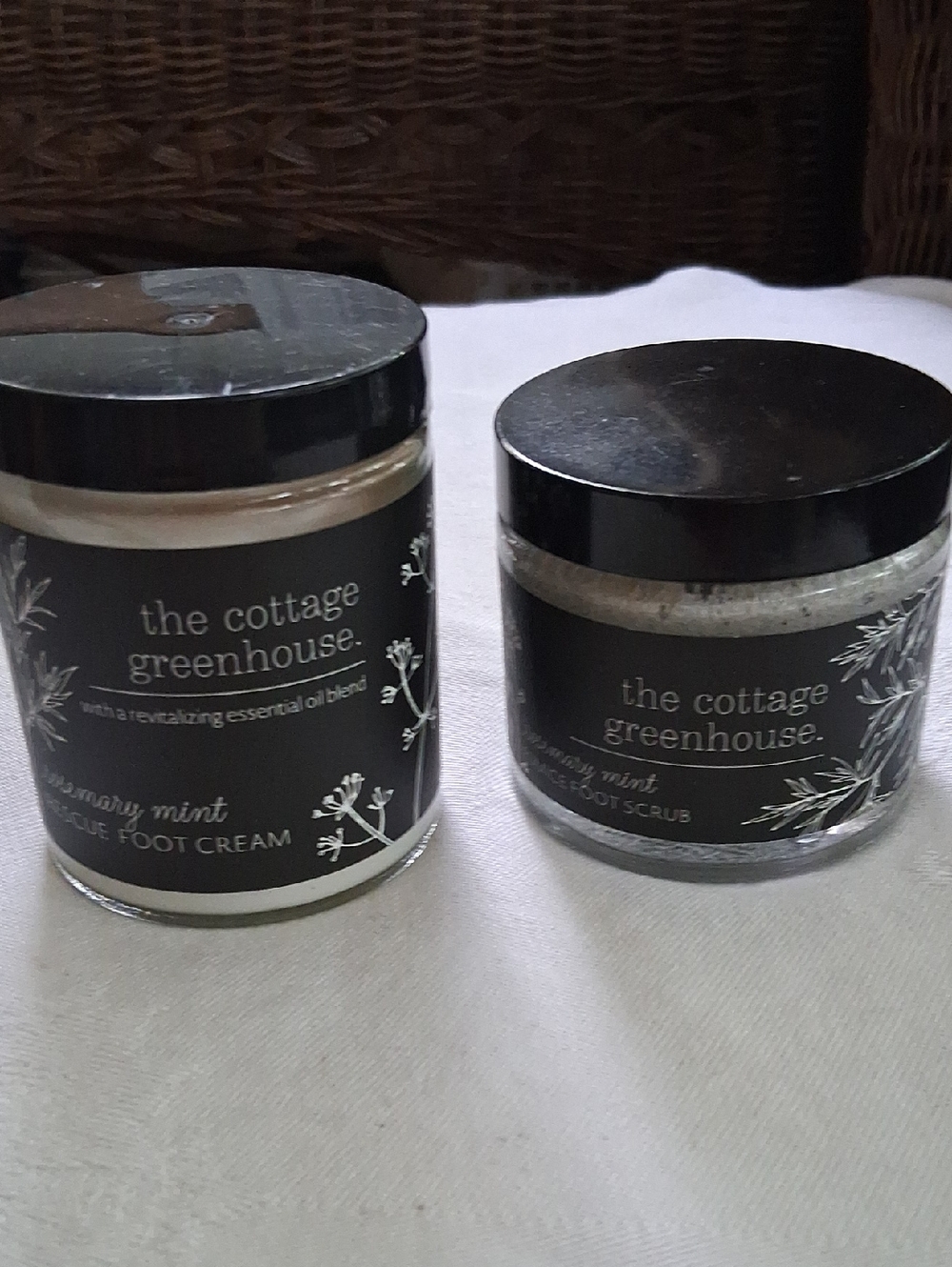 The Cottage Greenhouse Rosemary Mint Foot Cream & Scrub - Black